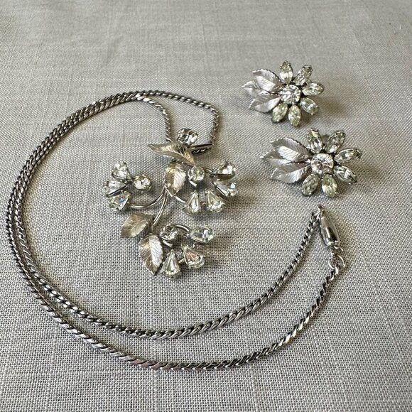Vintage Krementz Floral White Gold Overlay Rhinestone Demi Parure Set