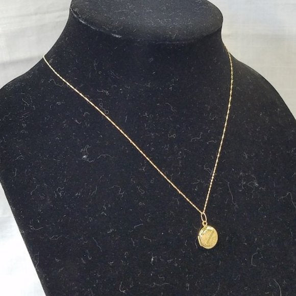 Vintage Antique Small Round Gold locket on 14K chain