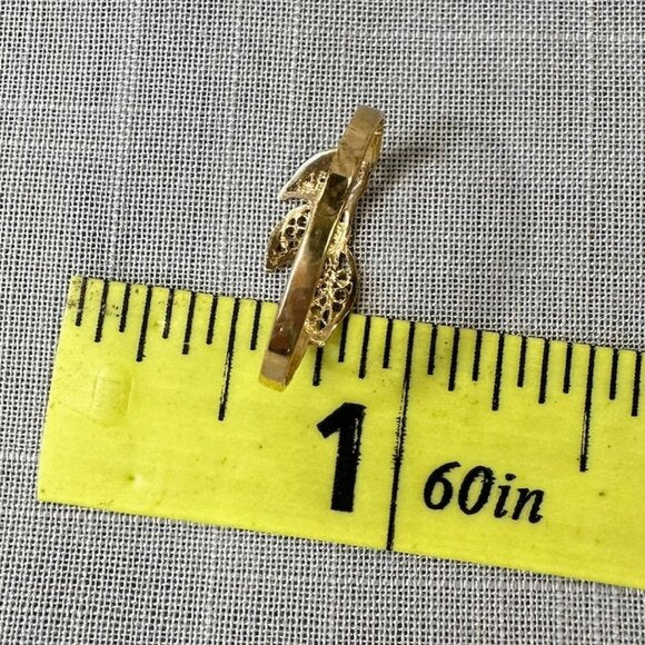 Vintage Oro 10K Gold Three Leaf Filigree Ring