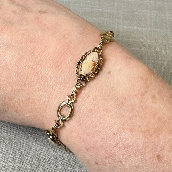 Vintage Jon Cris 12K GF Cameo Bracelet