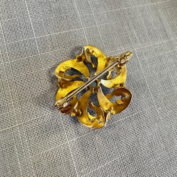 Antique Victorian Gold Opal and seed Pearl Pinwheel Flower Brooch
