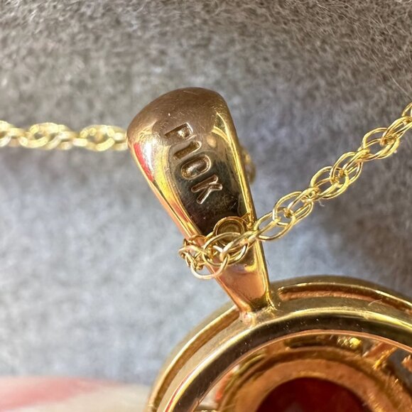 Vintage 10KT Gold Greek Key Design and Garnet Pendant Necklace