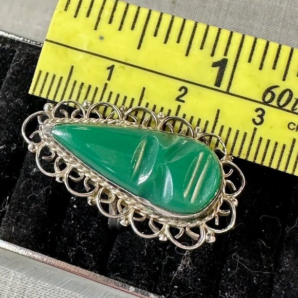 Vintage Mexico Sterling Silver and Green Onyx Teardrop Mask Ring size 7