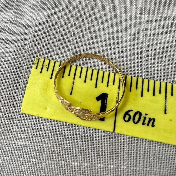 Vintage Oro 10K Gold Three Leaf Filigree Ring