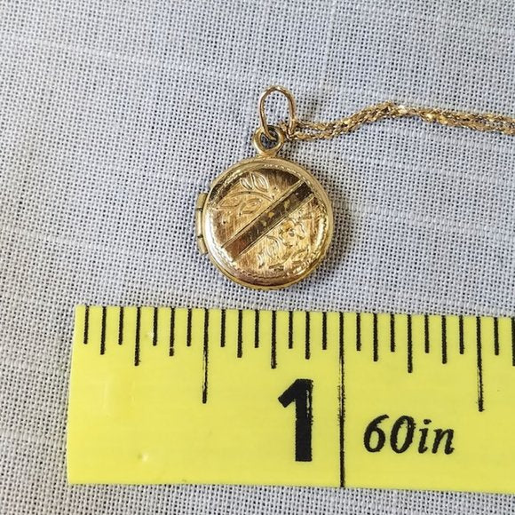 Vintage Antique Small Round Gold locket on 14K chain